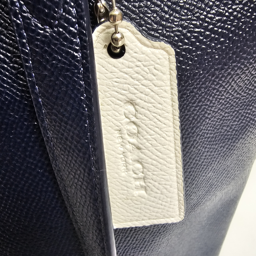 Coach Navy White Zip Top Tote in Crossgrain Leather - Picture 6 of 10